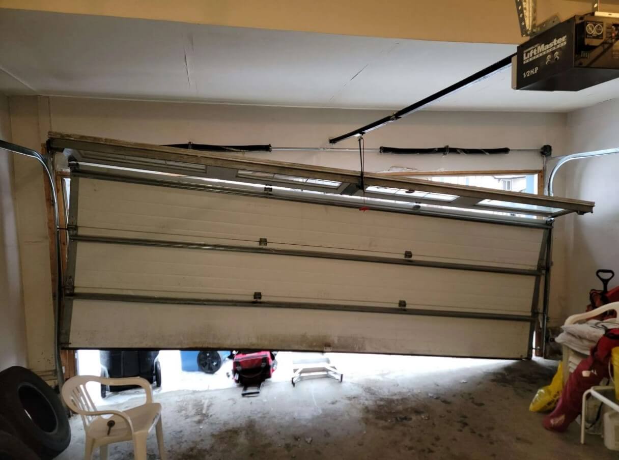 Garage Door Repair in Bradenton FL